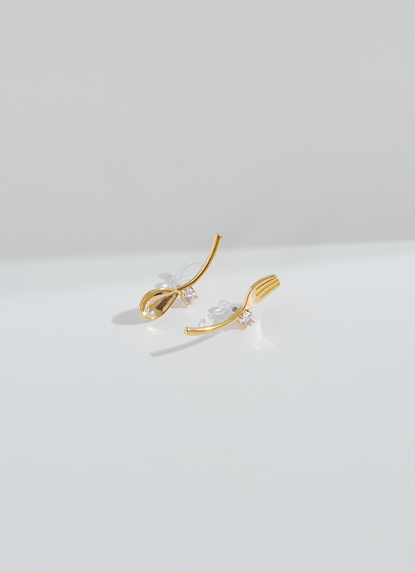 Eco安珂,韓國飾品,韓國耳環,耳針式耳環,矽膠夾耳環,透明耳夾耳環,餐具耳環,湯匙耳環