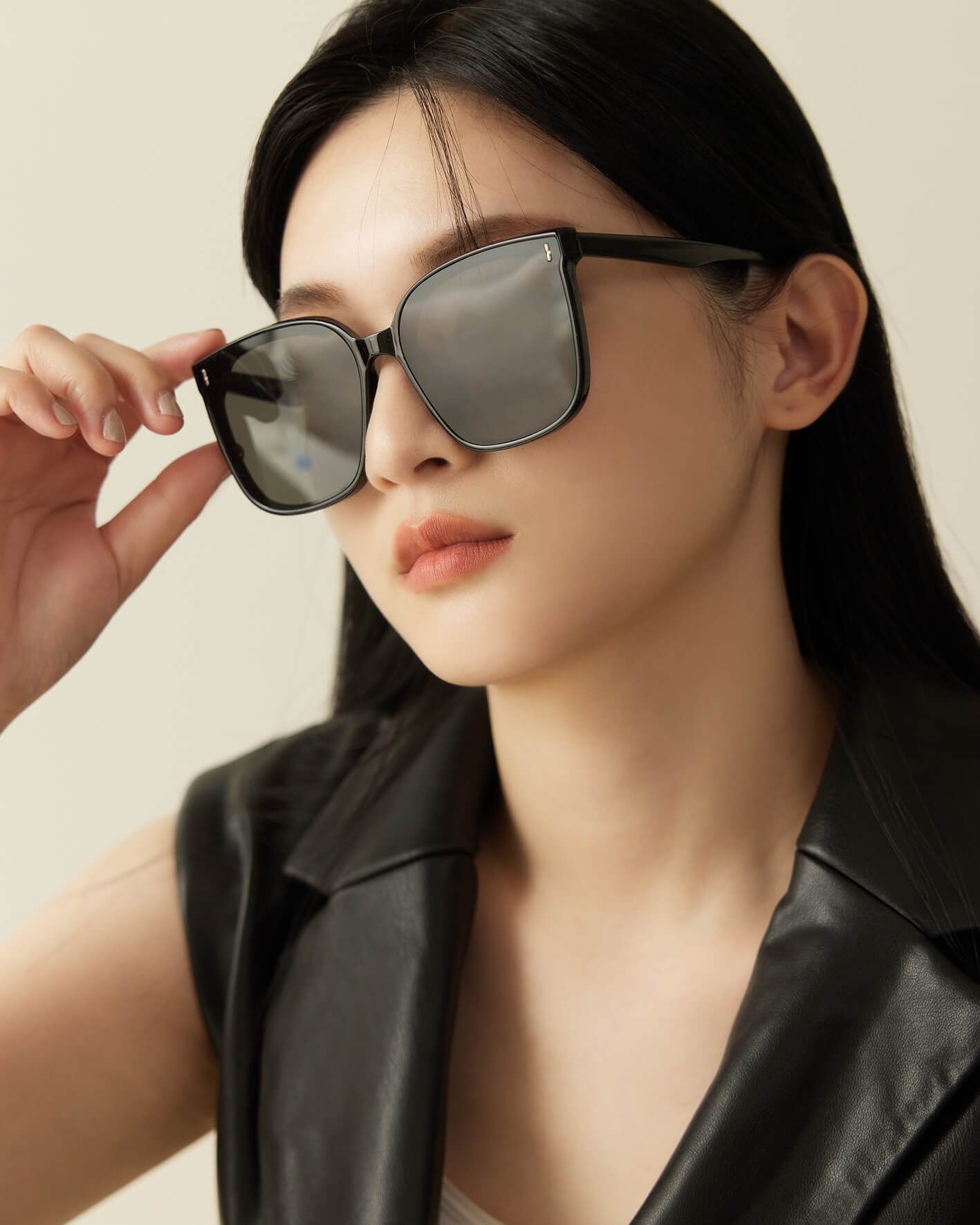 黯。韓國品牌太陽眼鏡/墨鏡 聖誕送禮 · 交換禮物專區|$500↑ · 質感百搭專區💎|人氣熱銷 | Best seller🔥|24hr快速出貨|新品上架 | New Arrival|配件 | Others|太陽眼鏡🕶️